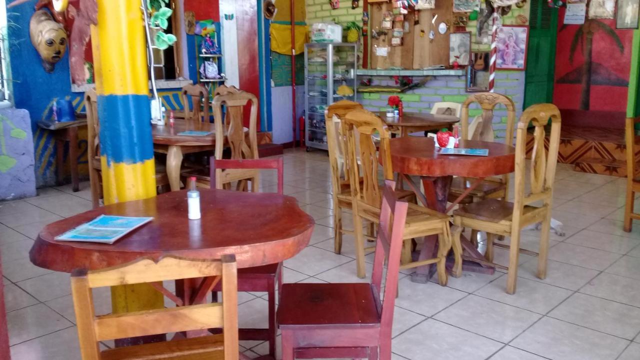 Hostal Maria Rivas Exterior photo