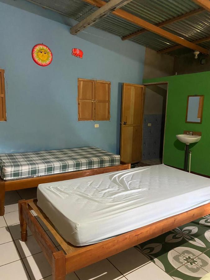 Hostal Maria Rivas Exterior photo