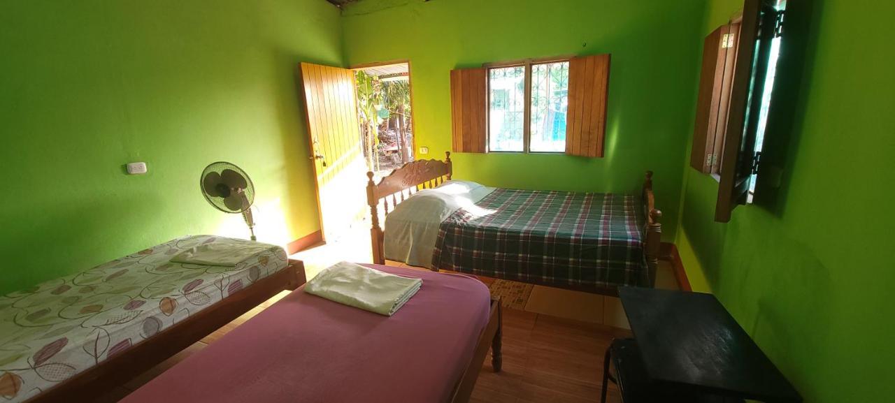 Hostal Maria Rivas Exterior photo